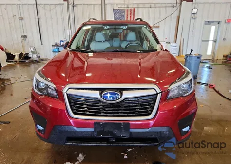 2021 Subaru Forester Premium z USA, uszkodzony, nr VIN JF2SKAJC8MH533854